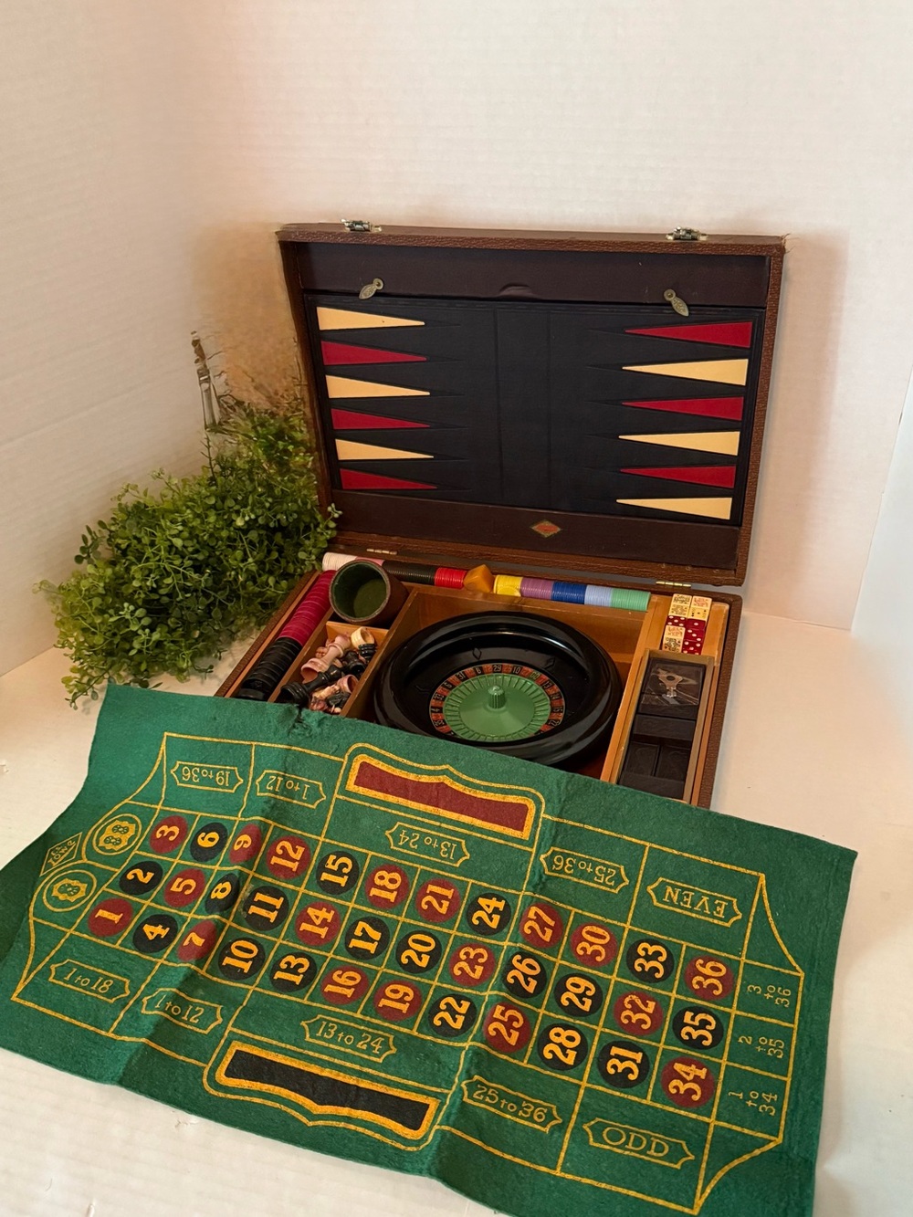 Mid Century Bakelite Mulit-Game Travel  Case with Key
